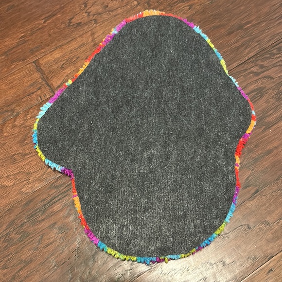 Hand-Tufted Rug Psychedelic Mushroom - Picture 4 of 4